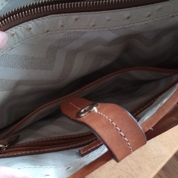 Dooney & Bourke Ostrich Embossed Medium Cayden Tote Bag Purse - Picture 4 of 5